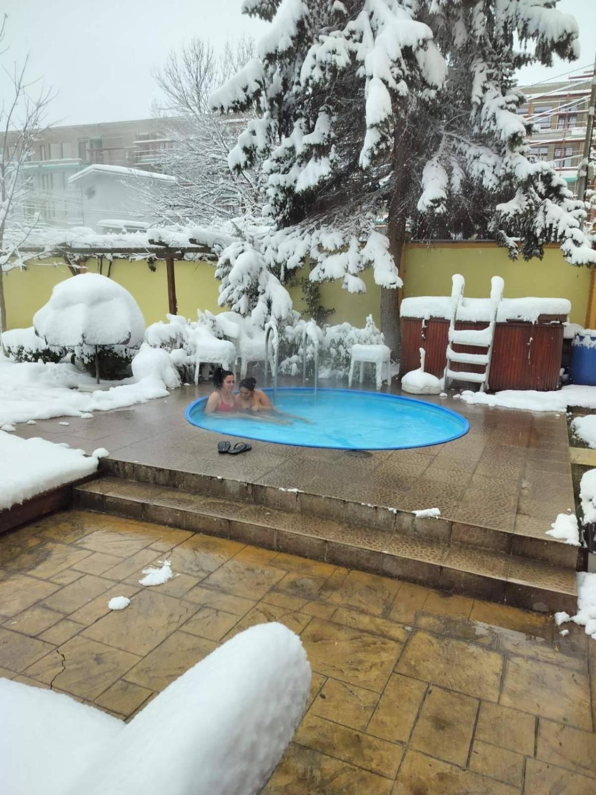 Family Hotel IV فيلينغراد المظهر الخارجي الصورة